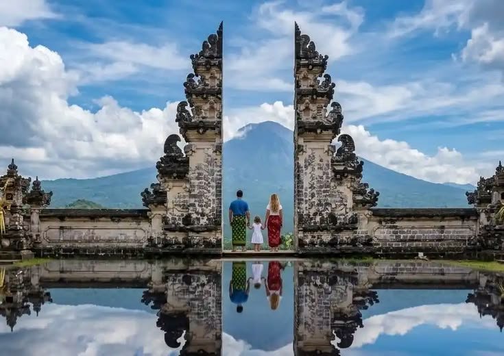 Lempuyang Temple Mountain View